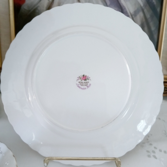 Royal Albert Lovely Romantic Tea Cup Set - Picture 5 of 5